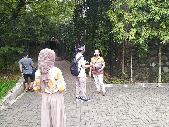 warga kebalen dan anaknya